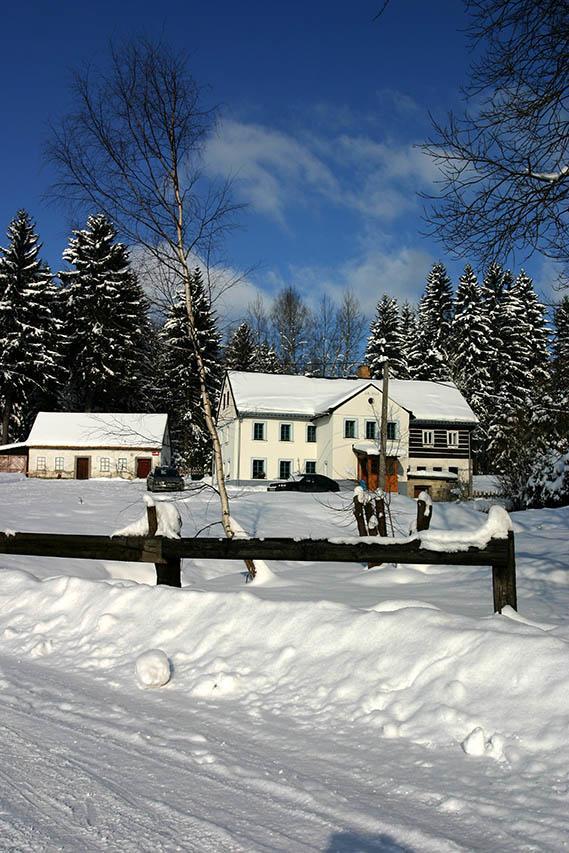 Jeleni Chata Skladanka Lucany nad Nisou Exterior photo